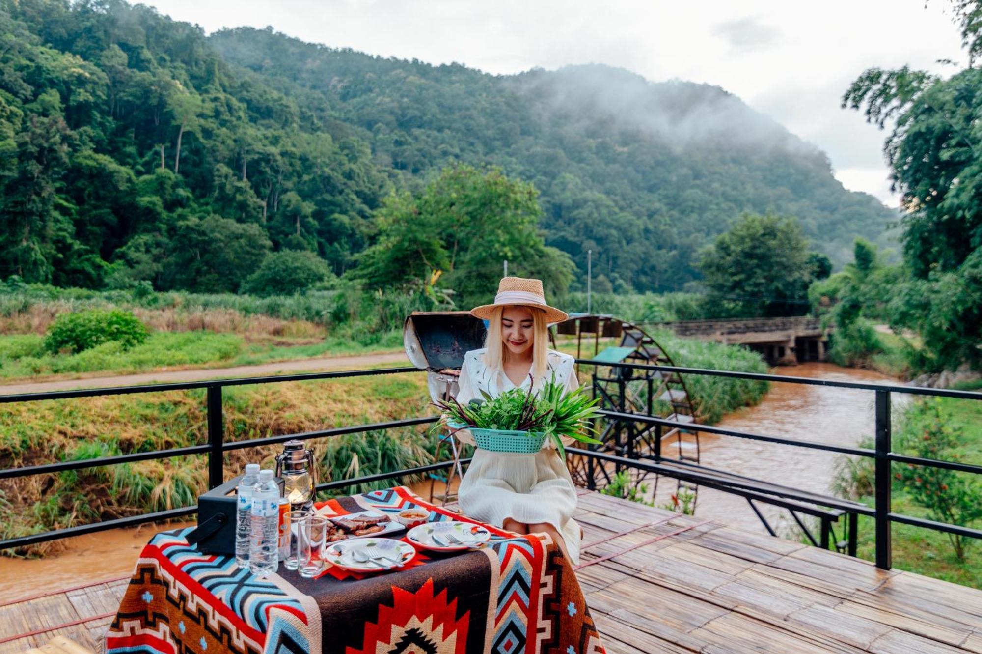 Luxury tent เนเจอร์วัลเล่ย์แคมป์ *